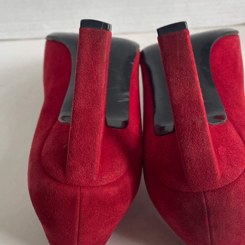 St. John Red suede shoes 9.5 Pumps - Picture 10 of 11
